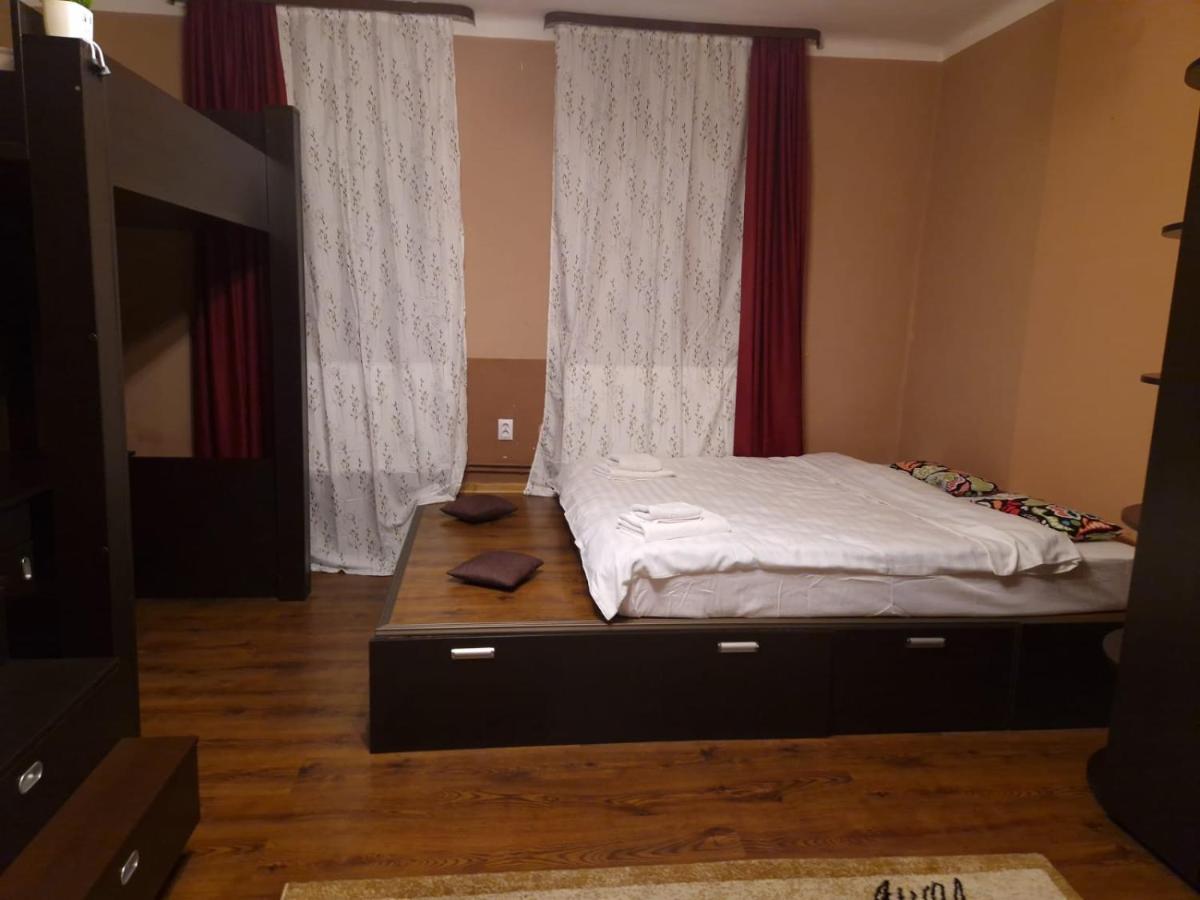 Appartamento M&A Mario Ultra Central Apartament Braşov Esterno foto